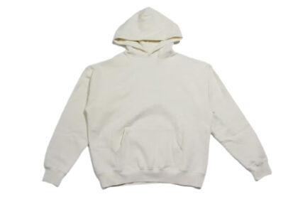 fear-of-god-essentials-graphic-pullover-hoodie-cream